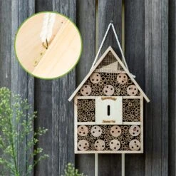Insektenhotel Mit Spitzdach Aufhängung Ganzjährig Bewohnbar Holz -Garten Store 10038022 yy 0003 logo