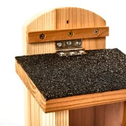 Futterhaus Für Eichhörnchen Flachdach Zedernholz Bitumen Unbehandelt -Garten Store 10038115 yy 0004 logo